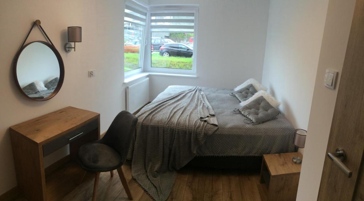 Апартаменты Apartament Happy View Еленя-Гура Экстерьер фото