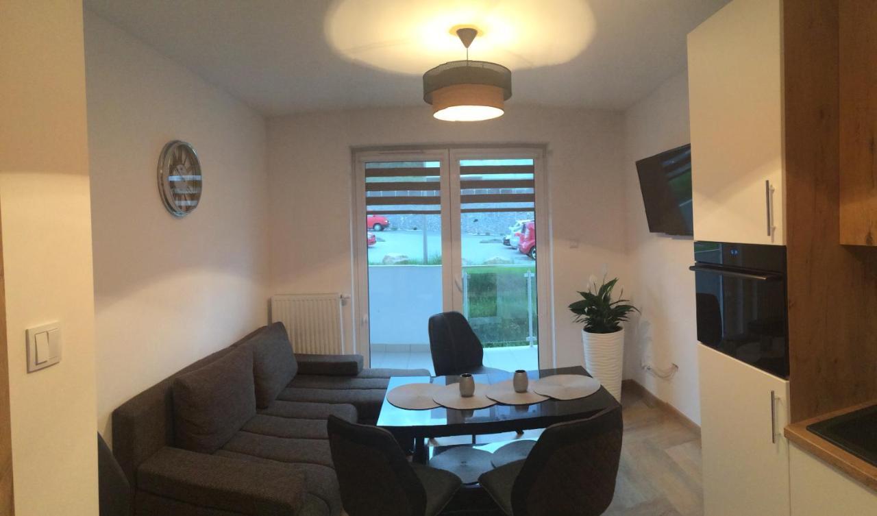Апартаменты Apartament Happy View Еленя-Гура Экстерьер фото