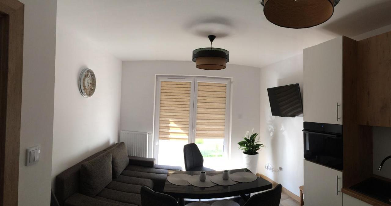 Апартаменты Apartament Happy View Еленя-Гура Экстерьер фото