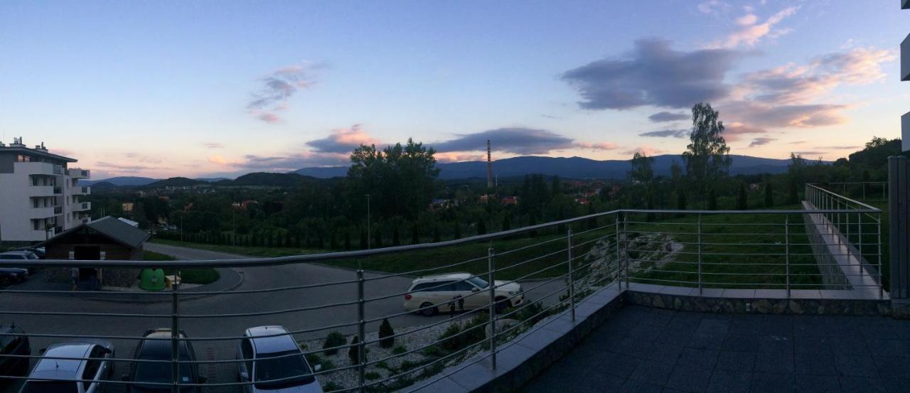 Апартаменты Apartament Happy View Еленя-Гура Экстерьер фото